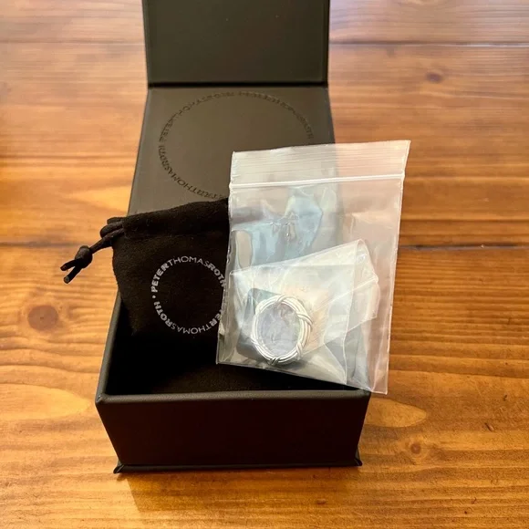 NWT Sz 8 Peter Thomas Roth Signature Classic Band Ring Sterling Silver … - Picture 5 of 8